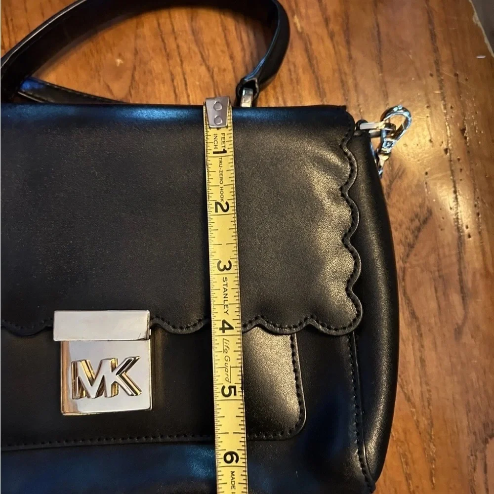 Michael Kors perfect euc
